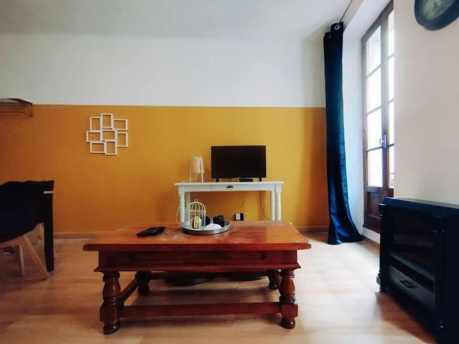 Appartement En Plein Centre. Carpentras Exterior photo